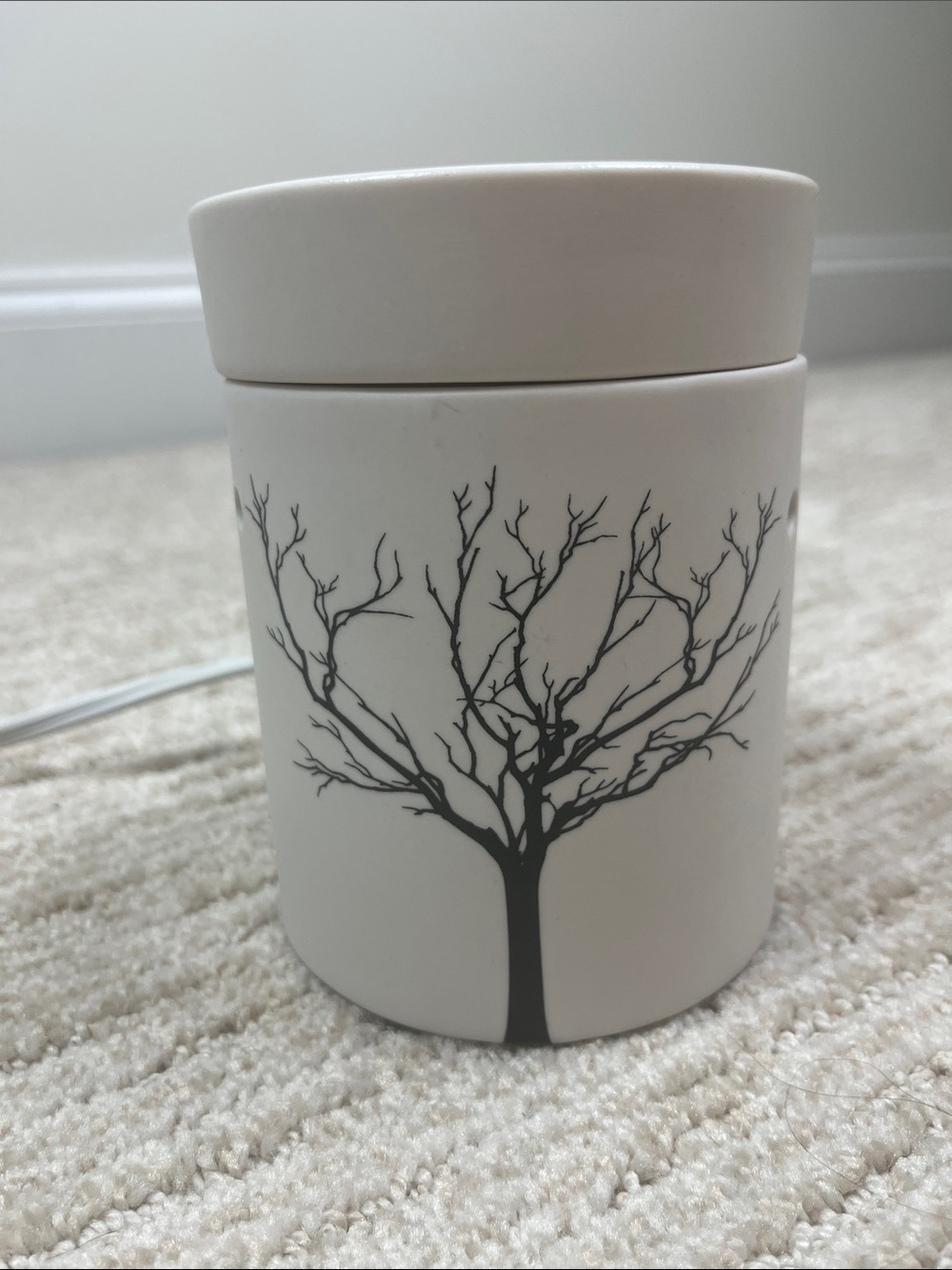 Scentsy Tilia Mid Size Wax Warmer White Black Tree Retired NWOT